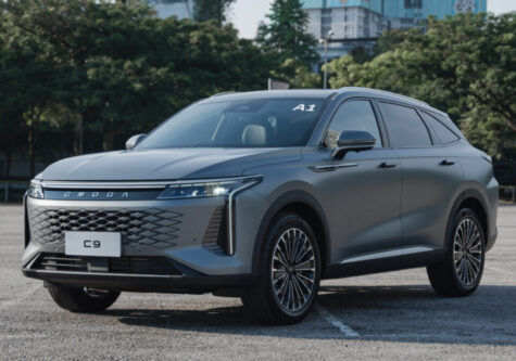 Omoda C9 side